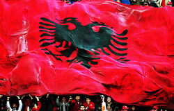 На стадионе Кемаль Стафа