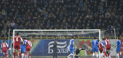 Первый пропущенный мяч Днепра на новом стадионе, фото fcdnipro.ua