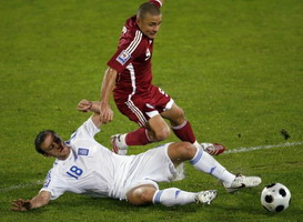 Верпаковскис против Пападопулоса, АР