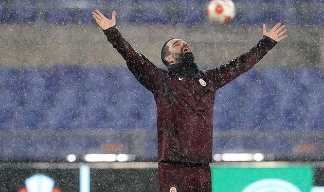 Арда Туран, telecomasia.net