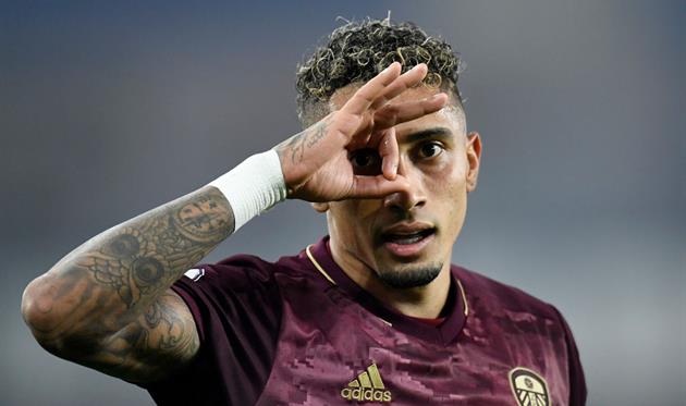 Рафінья Діас. Міг стати перукарем, біг від світу наркотиків та товаришує з Рональдіньо