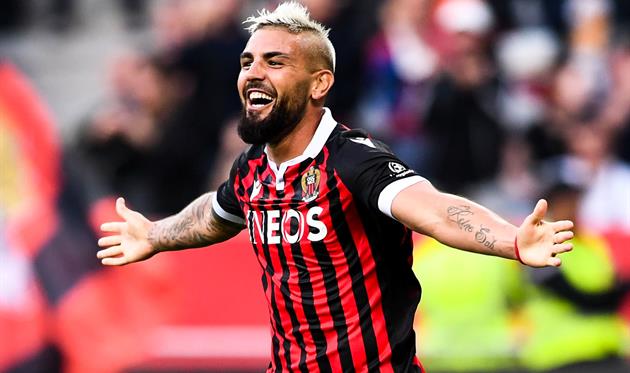 Анді Делор, Twitter