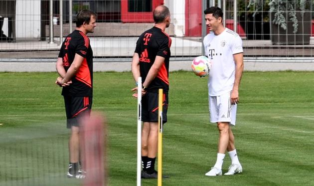 twitter.com/iMiaSanMia