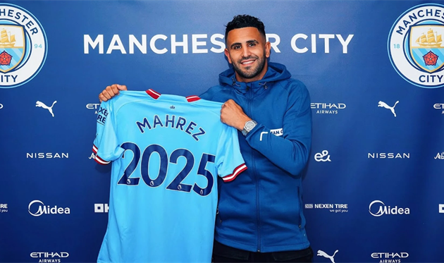 Ріяд Марез, фото Манчестер Сіті