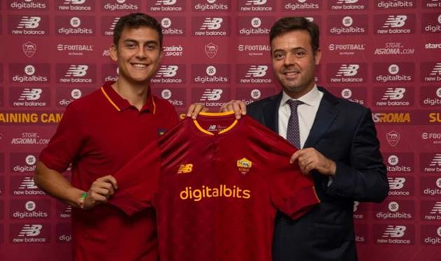 Пауло Дібала та генеральний директор 