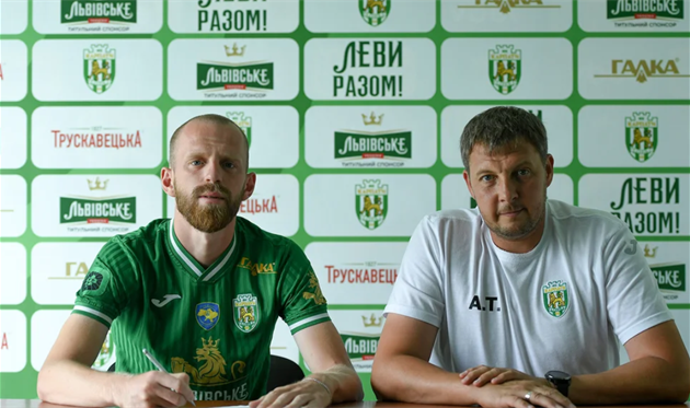 Дмитро Махнєв та тренер Карпат Андрій Тлумак, Карпати