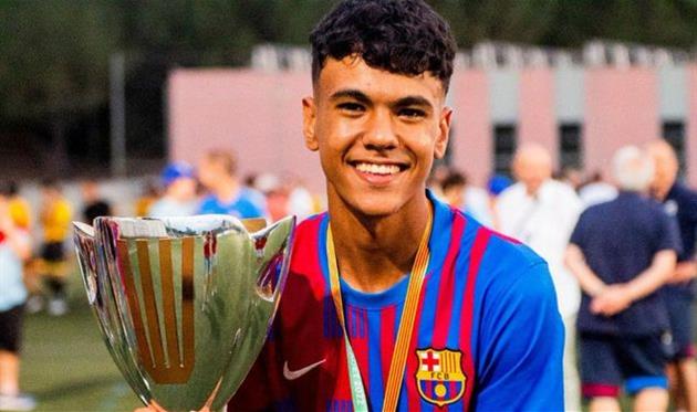 Адам Азну, twitter.com/DeadlineDayLive