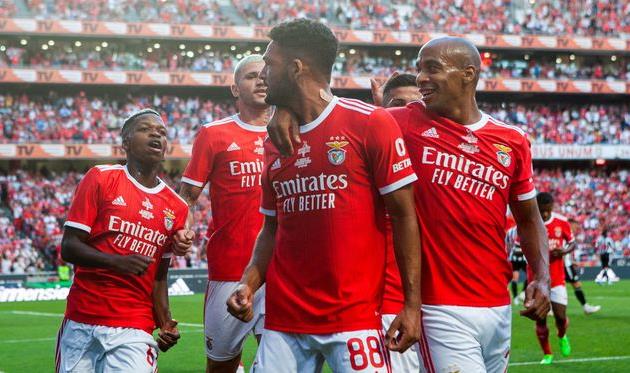 Бенфіка — Ньюкасл, twitter.com/slbenfica_en