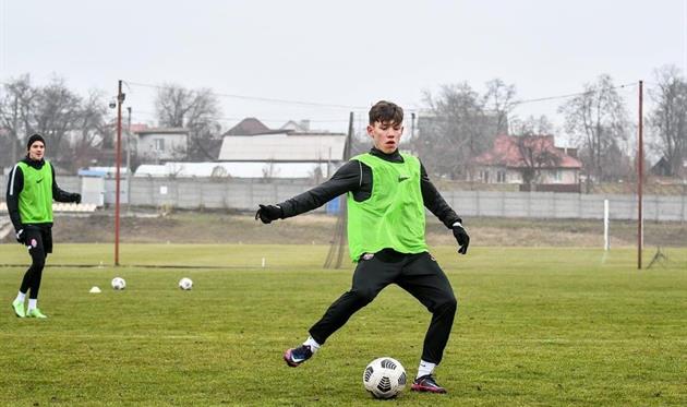 Максим Хлань, Instagram