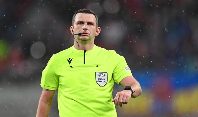 Майкл Олівер, УЄФА