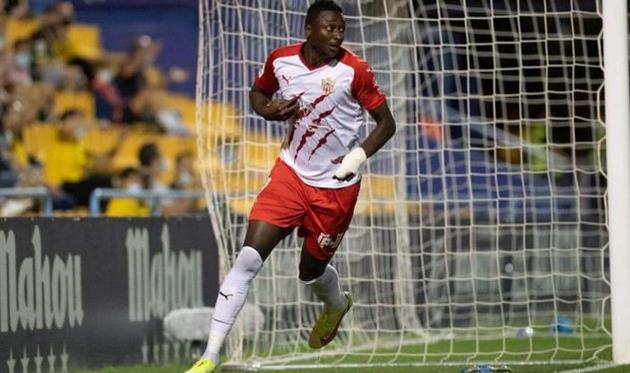 Умар Садік, blazetrends.com