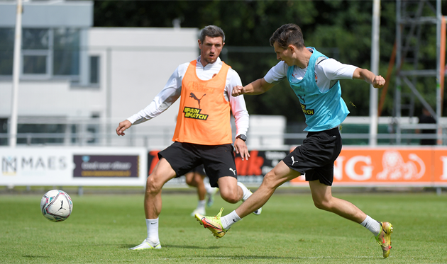 сергій кривцов (ліворуч), шахтар донецьк