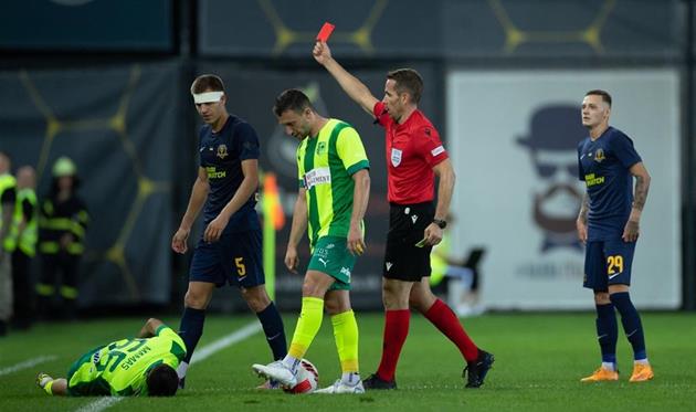 Дніпро-1 - АЕК Ларнака, СК Дніпро-1