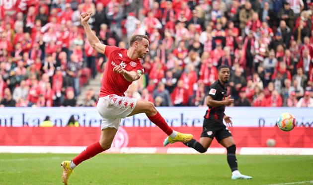Інгвартсен (Майнц) забиває у ворота Лейпцига, Getty Images