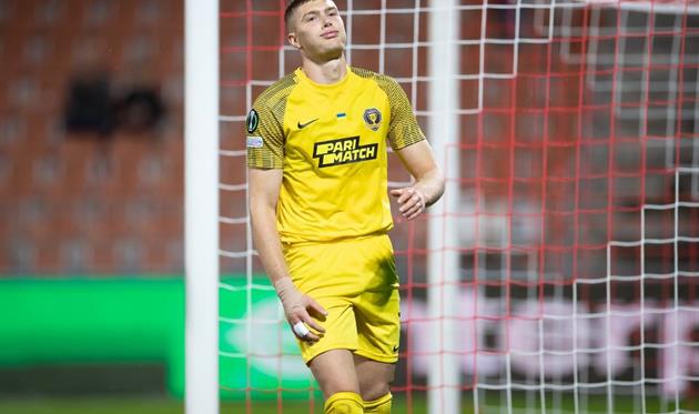 Скільки сьогодні заб'є Довбік? / ФК ДНІПРО-1