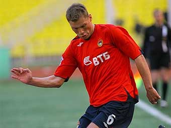 И в свои ворота забил, и в чужие