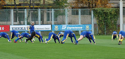 Воронин отказывается принять позу, фото Ильи Хохлова Football.ua