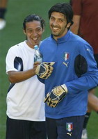 И даже травмироваться мы будем вместе