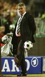 Гуус Хиддинк, Reuters