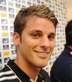 Пока неунывающий Дэвид Бентли