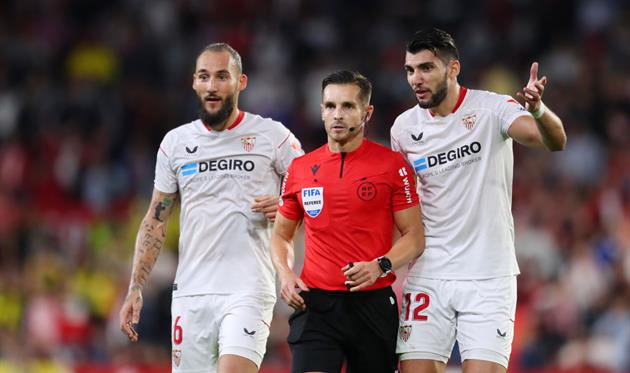 Гравці Севільї незадоволені суддівством, Getty Images