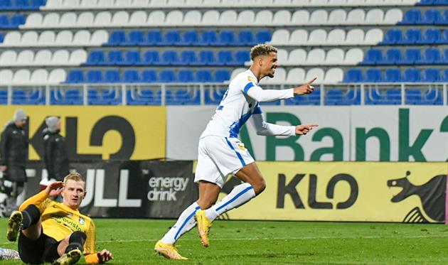 Лонвейк, ФК ДИнамо