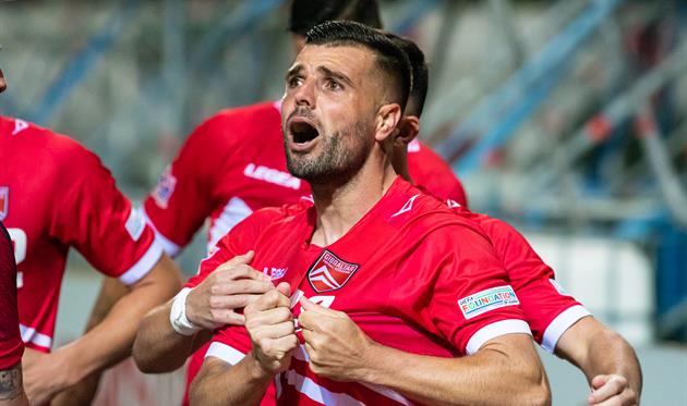 Ліам Волкер, Twitter