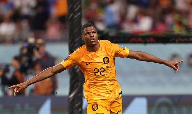 Дензел Думфріс. Getty Images