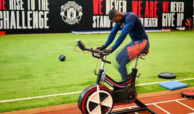 Аксель Туанзебе, МЮ