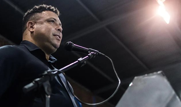 РОНАЛДО, ФК КРУЗЕЙРО