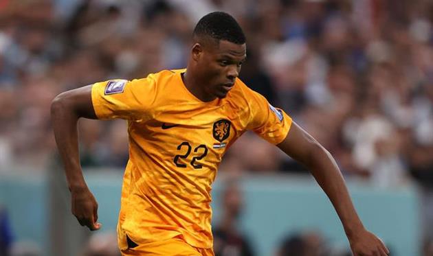 Дензел Думфріс, getty images