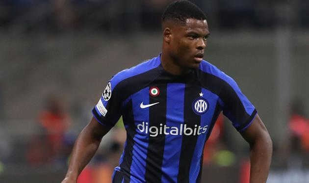 Дензел Думфріс, getty images