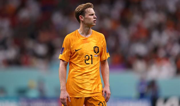 Баварія спробує підписати де Йонга