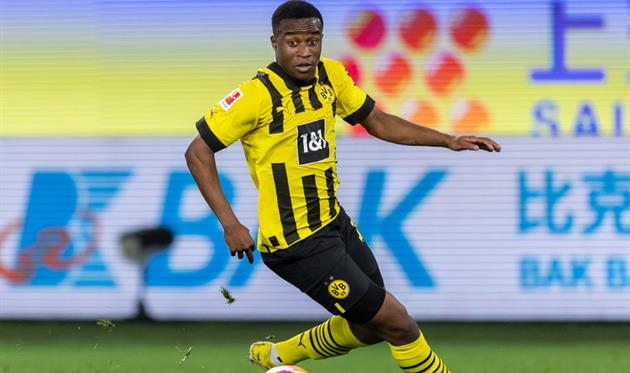 Манчестер Юнайтед побореться з Челсі за Мукоко