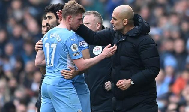 Кевін де Брюйне та Хосеп Гвардіола (праворуч), Getty Images