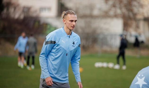 Максим Таловєров, twitter.com/slavia_eng