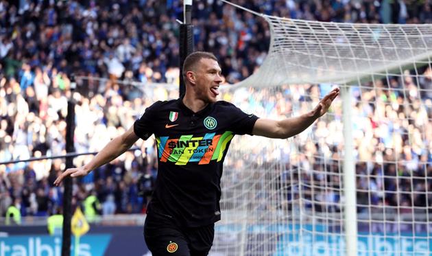 Едін Джеко після голу Вероні у минулому сезоні, Getty Images