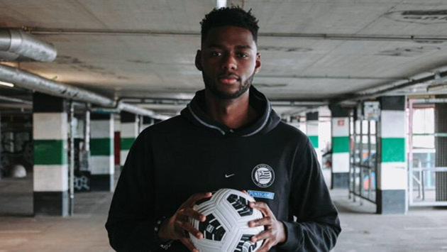 Артур Оконкво, Штурм