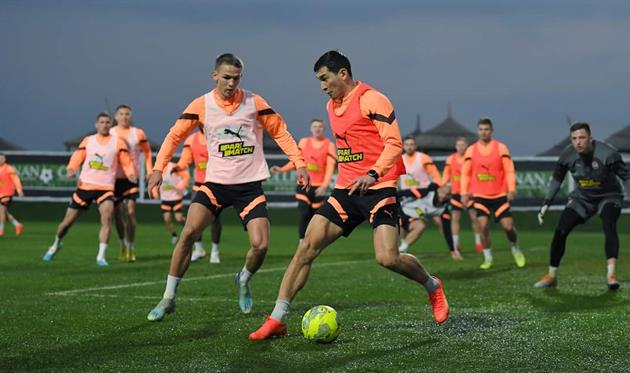 ГРАВЦІ ШАХТАРЯ, ФК ШАХТАР