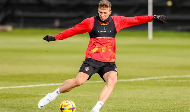 Ілля Забарний, офіційний сайт Борнмута