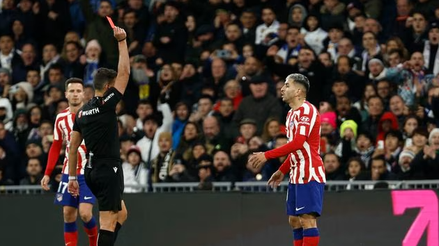  Анхель Корреа отримує червону картку, GETTY IMAGES