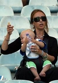 Так болеют за 