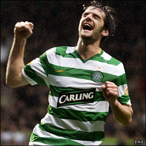 Юный Шеридан забивает первый мяч, фото SNS