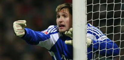 Адлер оставил свои ворота в неприкосновенности, АР