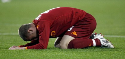 Поднимется ли Рома с колен? АР