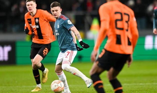 Себастьян Шиманські, УЄФА