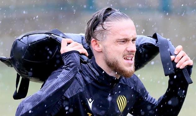 ВАЖКЕ ТРЕНУВАННЯ / ФК РУХ