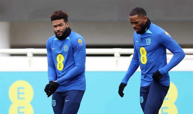 Ріс Джеймс (ліворуч), getty images