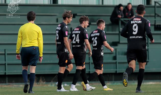 Інгулець - Гірник-Спорт, ФК Інгулець