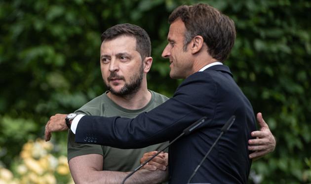 Війна, день 398. Парламент Франції визнав Голодомор геноцидом українського народу